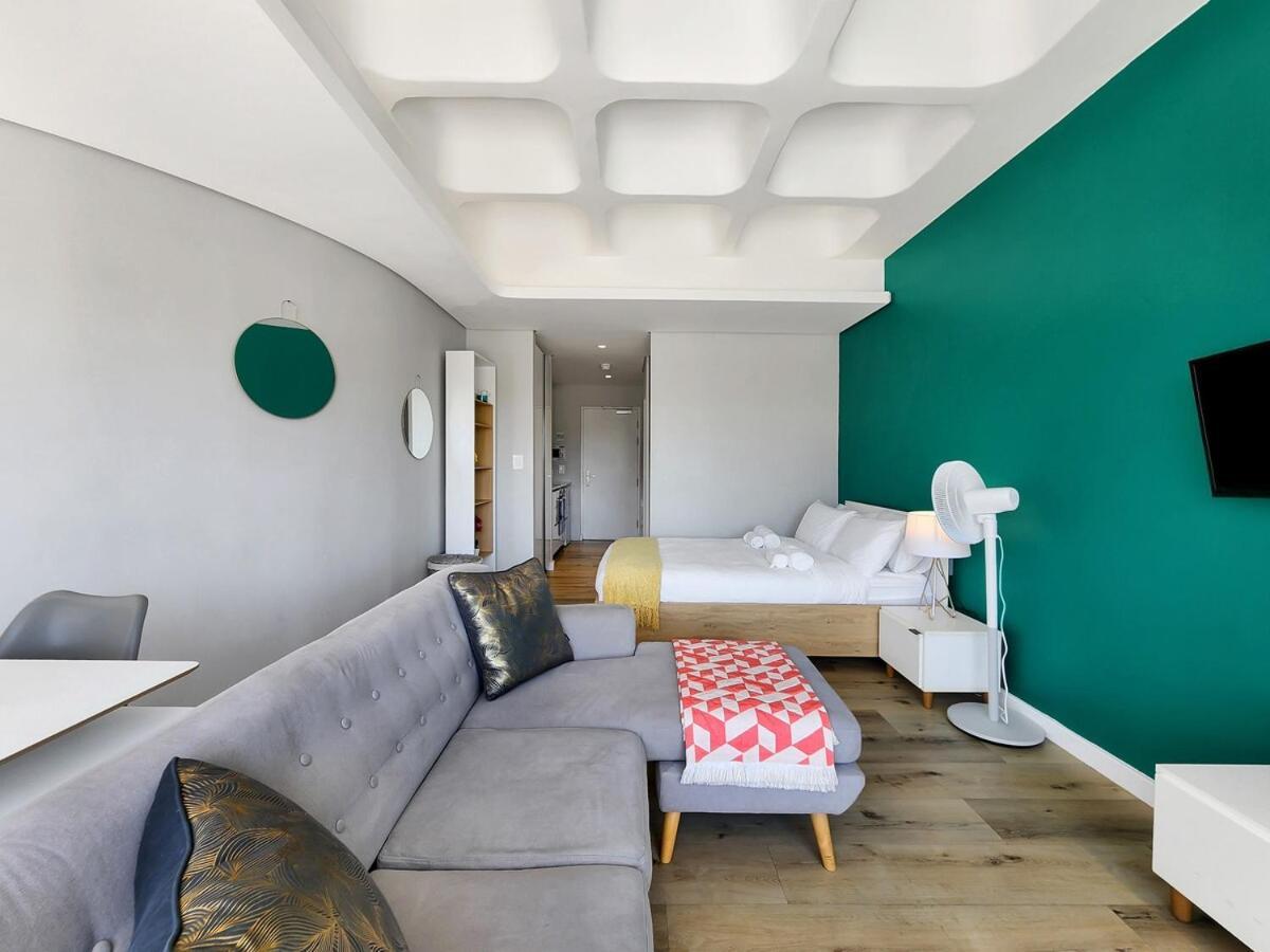 Apartment Modern & Vibrant 1 Bedroom Apartment! *